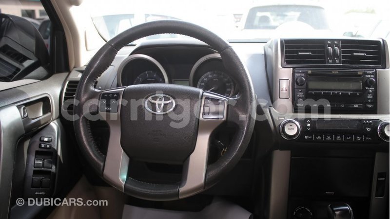 Big with watermark toyota prado agadez import dubai 5117