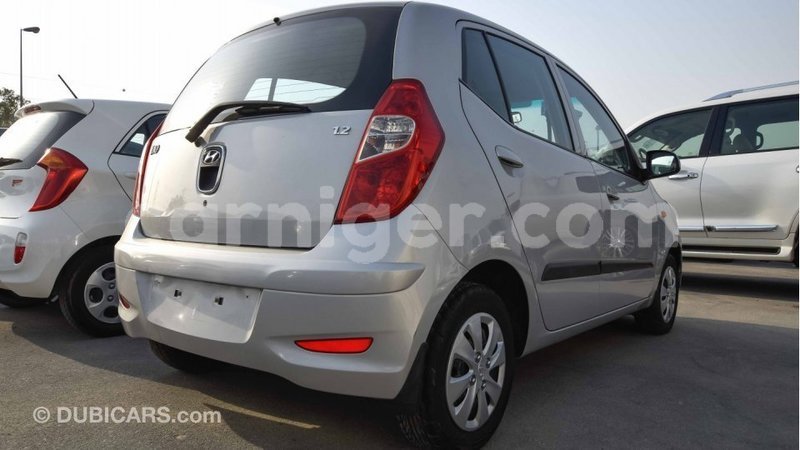 Big with watermark hyundai i10 agadez import dubai 5122