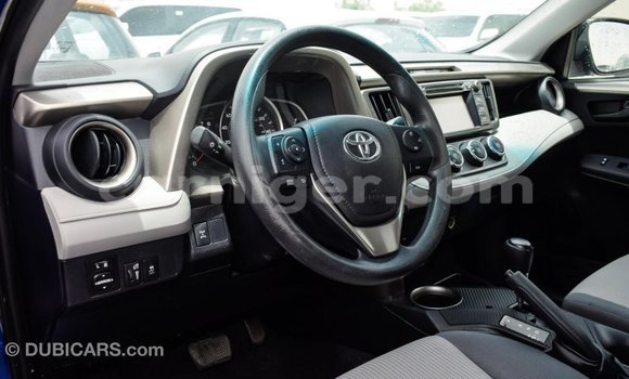 اشتري Imported Toyota Ade Blue شاحنة في Import - Dubai في أغاديز اشتري Imported Toyota Ade Blue شاحنة في Import - Dubai في أغاديز