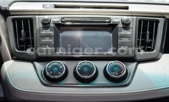 اشتري Imported Toyota Ade Blue شاحنة في Import - Dubai في أغاديز اشتري Imported Toyota Ade Blue شاحنة في Import - Dubai في أغاديز