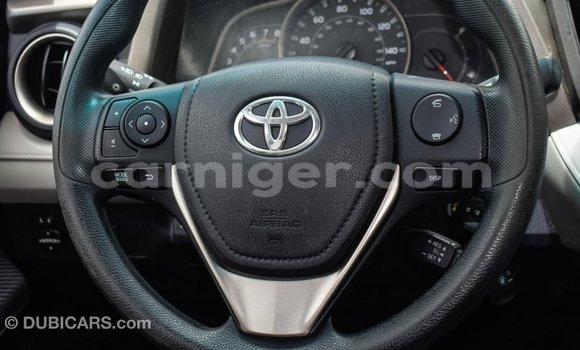 اشتري Imported Toyota Ade Blue شاحنة في Import - Dubai في أغاديز اشتري Imported Toyota Ade Blue شاحنة في Import - Dubai في أغاديز