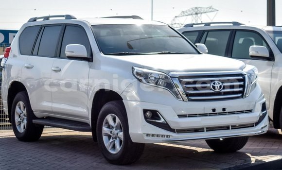 Acheter Import Voiture Toyota Prado Blanc à Import - Dubai, Agadez Acheter Import Voiture Toyota Prado Blanc à Import - Dubai, Agadez