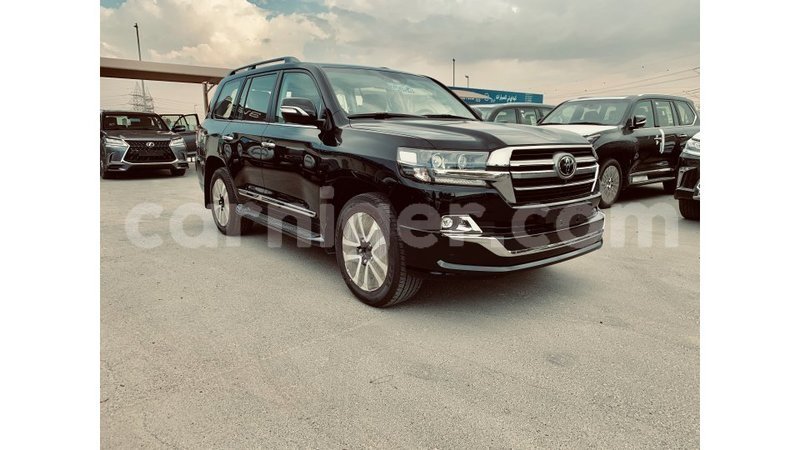 Big with watermark toyota land cruiser agadez import dubai 5141