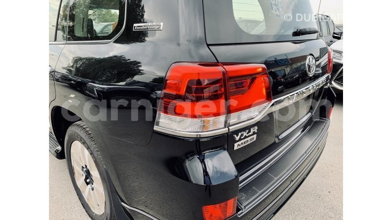 Big with watermark toyota land cruiser agadez import dubai 5141