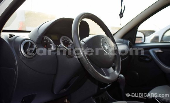 اشتري Imported Renault Duster White سيارة في Import - Dubai في أغاديز اشتري Imported Renault Duster White سيارة في Import - Dubai في أغاديز