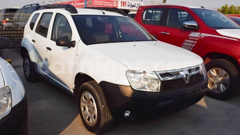 Big with watermark renault duster agadez import dubai 5157