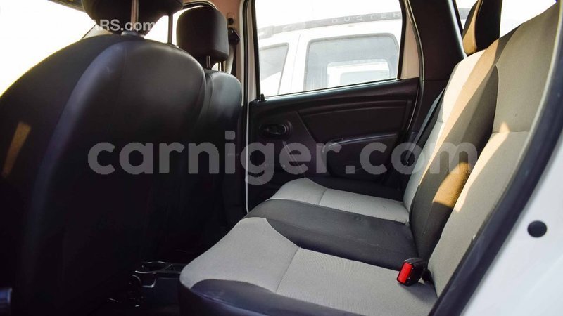 Big with watermark renault duster agadez import dubai 5157