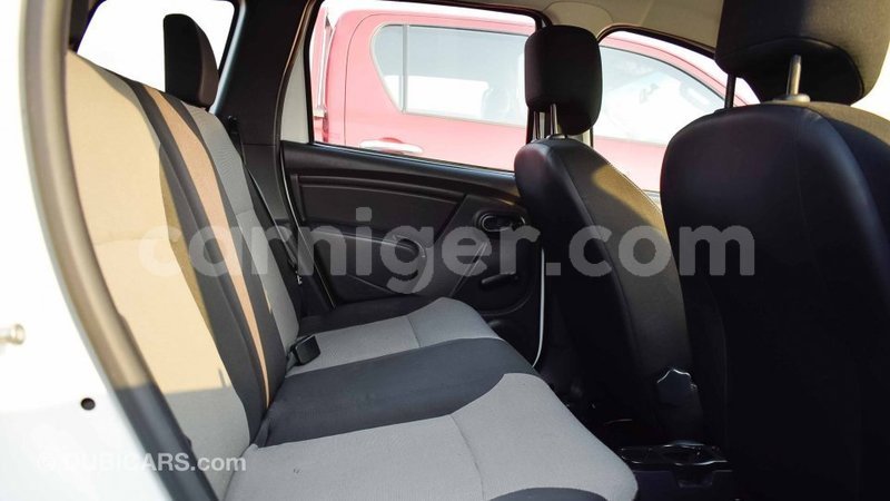 Big with watermark renault duster agadez import dubai 5157