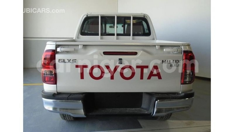 Big with watermark toyota hilux agadez import dubai 5159