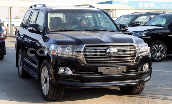 Buy Import Toyota Land Cruiser Black Truck in Import - Dubai in Agadez Buy Import Toyota Land Cruiser Black Truck in Import - Dubai in Agadez