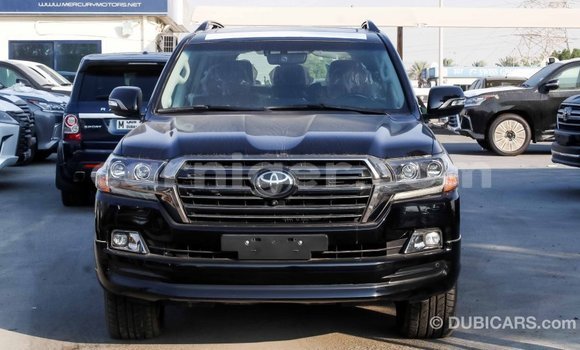 Buy Import Toyota Land Cruiser Black Truck in Import - Dubai in Agadez Buy Import Toyota Land Cruiser Black Truck in Import - Dubai in Agadez
