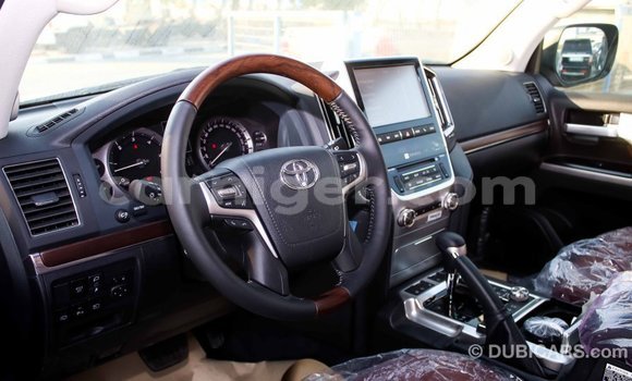 Buy Import Toyota Land Cruiser Black Truck in Import - Dubai in Agadez Buy Import Toyota Land Cruiser Black Truck in Import - Dubai in Agadez