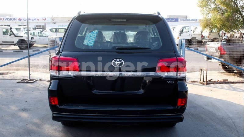 Big with watermark toyota land cruiser agadez import dubai 5160