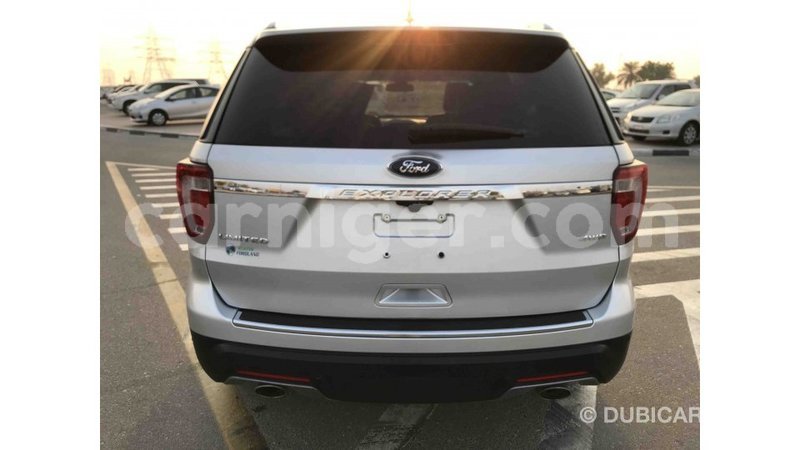 Big with watermark ford explorer agadez import dubai 5163