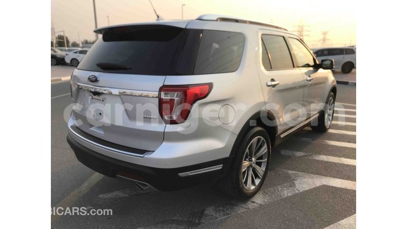 Big with watermark ford explorer agadez import dubai 5163