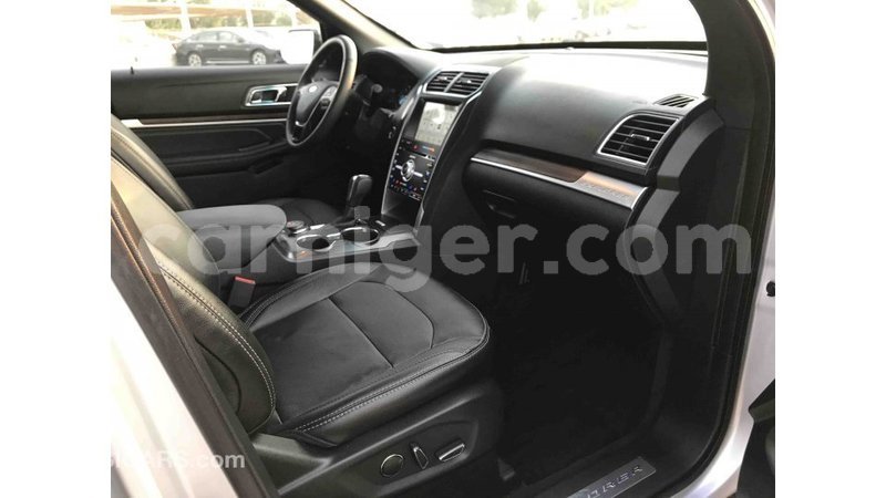 Big with watermark ford explorer agadez import dubai 5163