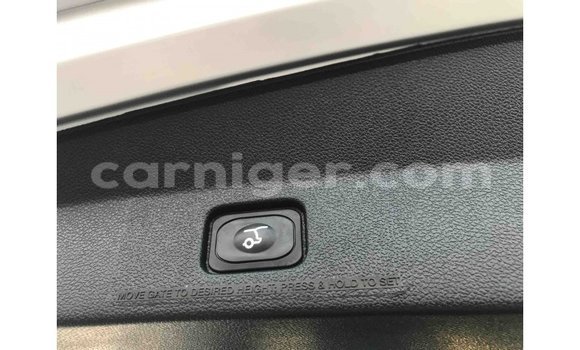 Acheter Import Voiture Ford Explorer Autre à Import - Dubai, Agadez Acheter Import Voiture Ford Explorer Autre à Import - Dubai, Agadez