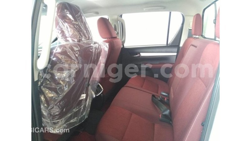 Big with watermark toyota hilux agadez import dubai 5165