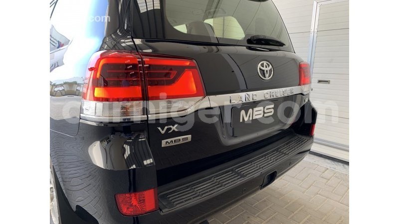 Big with watermark toyota land cruiser agadez import dubai 5168