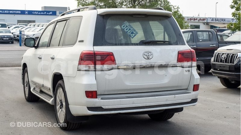 Big with watermark toyota land cruiser agadez import dubai 5169