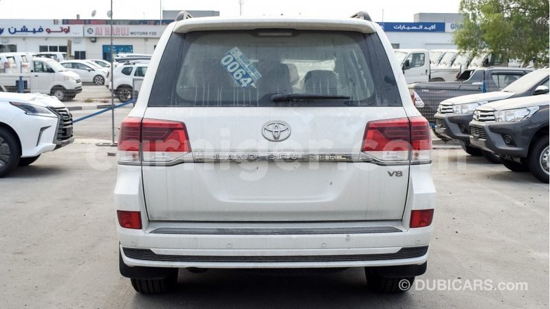 Big with watermark toyota land cruiser agadez import dubai 5169