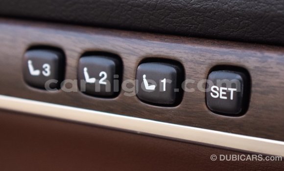 Buy Import Toyota Land Cruiser White Truck in Import - Dubai in Agadez Buy Import Toyota Land Cruiser White Truck in Import - Dubai in Agadez