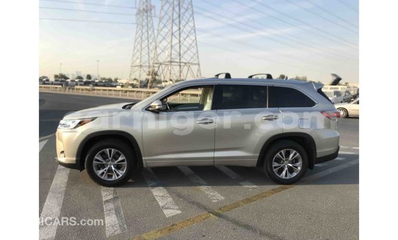 Buy Import Toyota Highlander Other Car in Import - Dubai in Agadez Buy Import Toyota Highlander Other Car in Import - Dubai in Agadez