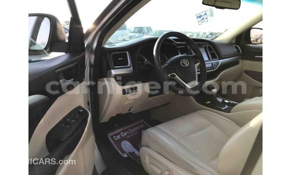 Buy Import Toyota Highlander Other Car in Import - Dubai in Agadez Buy Import Toyota Highlander Other Car in Import - Dubai in Agadez