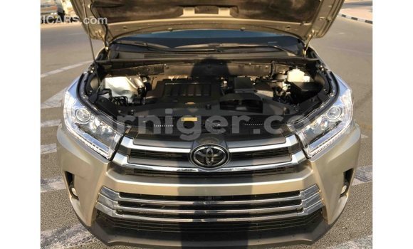 Buy Import Toyota Highlander Other Car in Import - Dubai in Agadez Buy Import Toyota Highlander Other Car in Import - Dubai in Agadez
