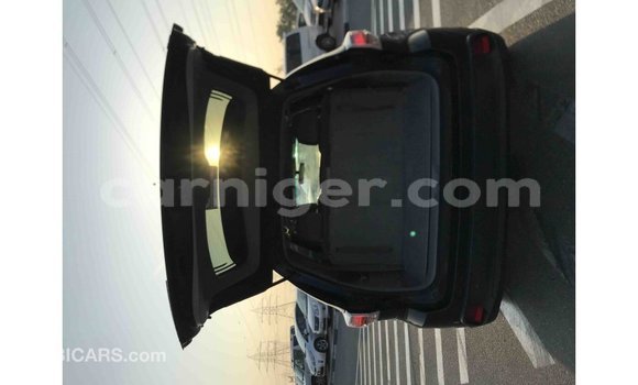 Acheter Import Voiture Toyota Highlander Noir à Import - Dubai, Agadez Acheter Import Voiture Toyota Highlander Noir à Import - Dubai, Agadez