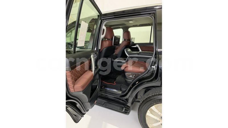 Big with watermark toyota land cruiser agadez import dubai 5175