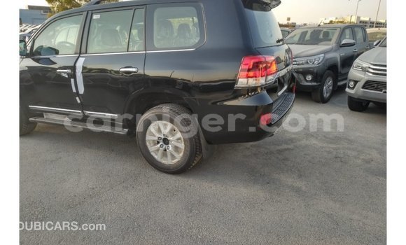 Buy Import Toyota Land Cruiser Black Truck in Import - Dubai in Agadez Buy Import Toyota Land Cruiser Black Truck in Import - Dubai in Agadez