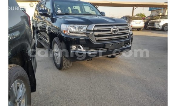 Buy Import Toyota Land Cruiser Black Truck in Import - Dubai in Agadez Buy Import Toyota Land Cruiser Black Truck in Import - Dubai in Agadez