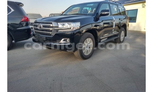 Buy Import Toyota Land Cruiser Black Truck in Import - Dubai in Agadez Buy Import Toyota Land Cruiser Black Truck in Import - Dubai in Agadez