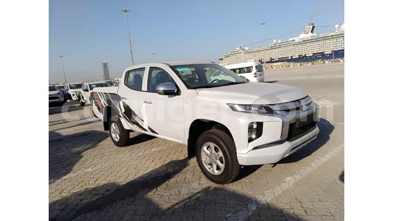 Big with watermark mitsubishi l200 agadez import dubai 5182