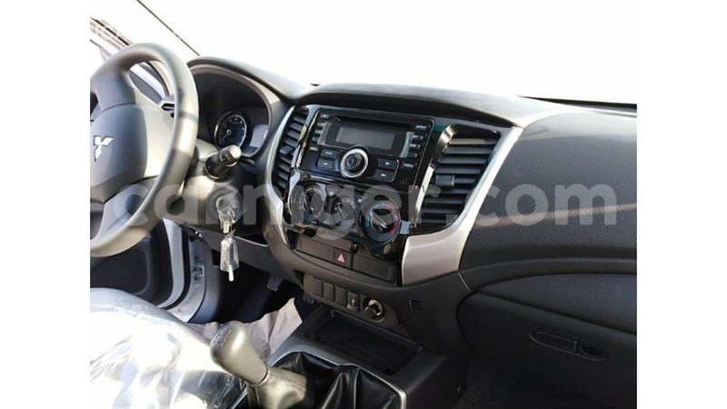 Big with watermark mitsubishi l200 agadez import dubai 5182