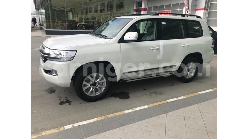 Big with watermark toyota land cruiser agadez import dubai 5183