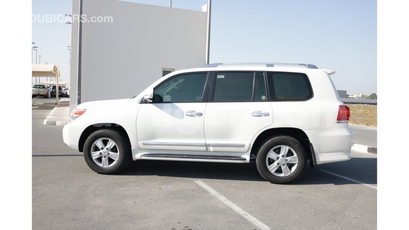 Big with watermark toyota land cruiser agadez import dubai 5191