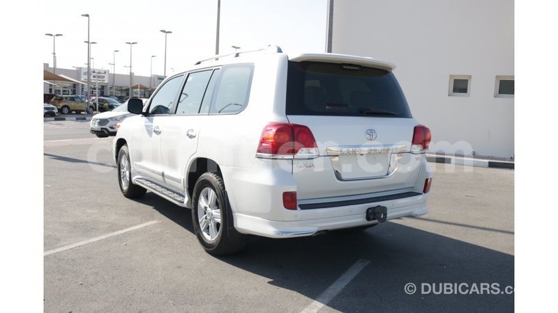 Big with watermark toyota land cruiser agadez import dubai 5191