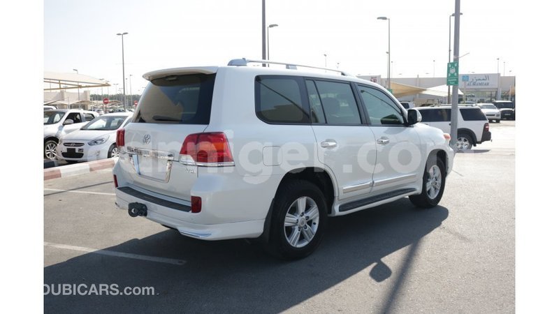 Big with watermark toyota land cruiser agadez import dubai 5191