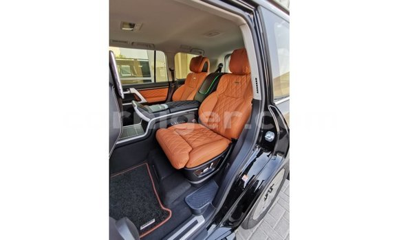 Buy Import Toyota Land Cruiser Black Truck in Import - Dubai in Agadez Buy Import Toyota Land Cruiser Black Truck in Import - Dubai in Agadez