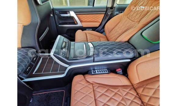 Buy Import Toyota Land Cruiser Black Truck in Import - Dubai in Agadez Buy Import Toyota Land Cruiser Black Truck in Import - Dubai in Agadez