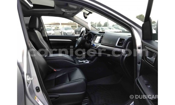 Buy Import Toyota Highlander Other Car in Import - Dubai in Agadez Buy Import Toyota Highlander Other Car in Import - Dubai in Agadez