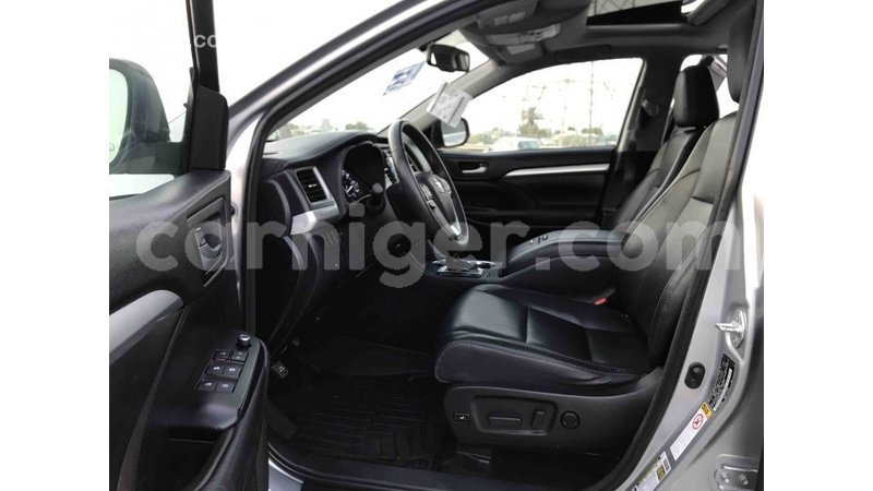 Big with watermark toyota highlander agadez import dubai 5194