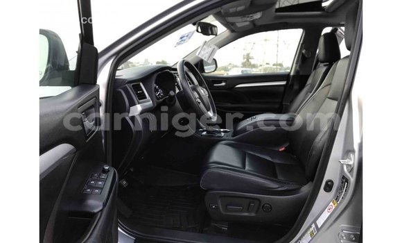 Buy Import Toyota Highlander Other Car in Import - Dubai in Agadez Buy Import Toyota Highlander Other Car in Import - Dubai in Agadez