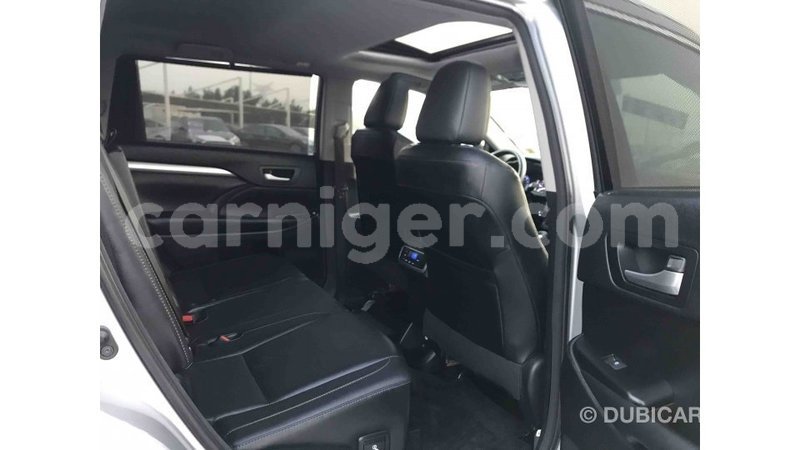 Big with watermark toyota highlander agadez import dubai 5194