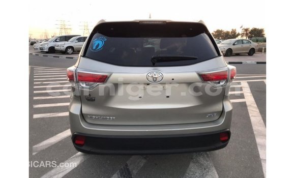 Buy Import Toyota Highlander Other Car in Import - Dubai in Agadez Buy Import Toyota Highlander Other Car in Import - Dubai in Agadez