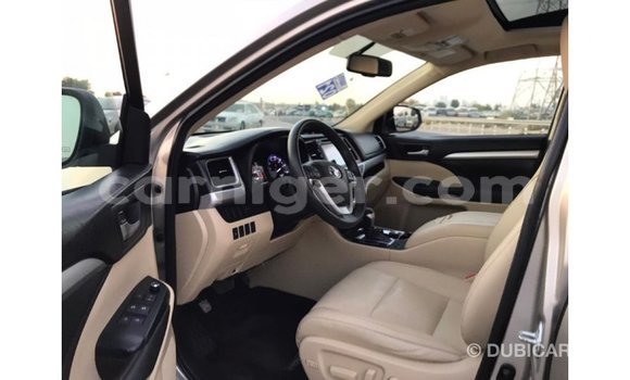 Buy Import Toyota Highlander Other Car in Import - Dubai in Agadez Buy Import Toyota Highlander Other Car in Import - Dubai in Agadez