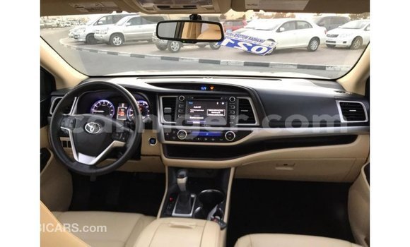 Buy Import Toyota Highlander Other Car in Import - Dubai in Agadez Buy Import Toyota Highlander Other Car in Import - Dubai in Agadez