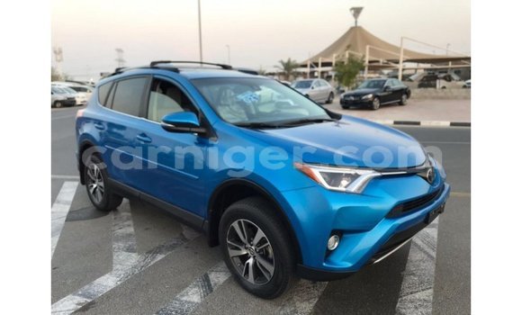 Buy Import Toyota Ade Blue Truck in Import - Dubai in Agadez Buy Import Toyota Ade Blue Truck in Import - Dubai in Agadez